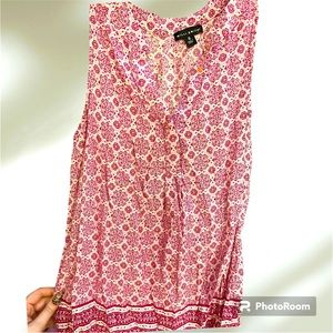 Purple and White Patterned Tank Size Small